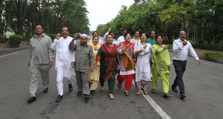parlament-bg20130507223124