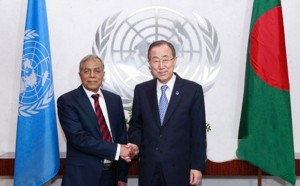 President-with-secre-01