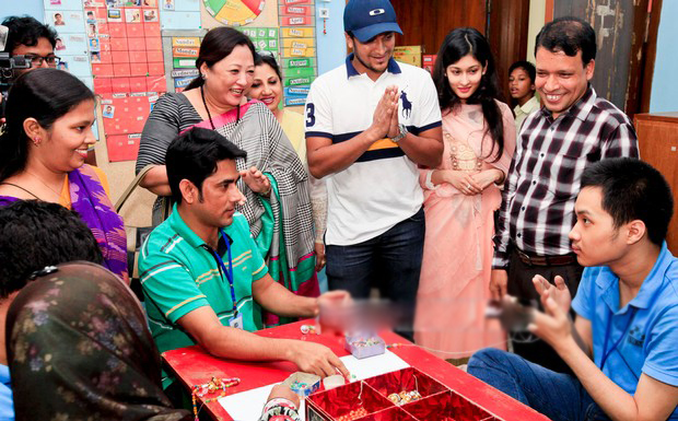 01_Sakib_Shishir_Autistic+child_090914_0009