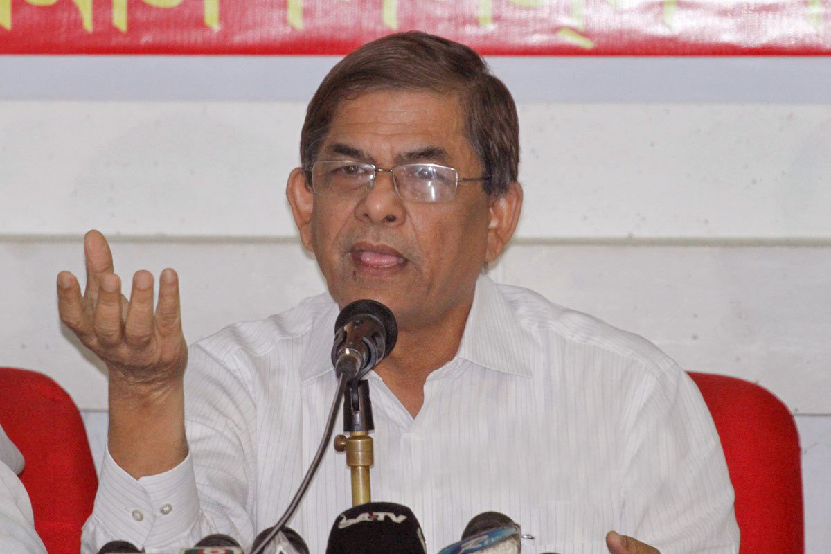 11_Mirza-Fakhrul-Islam-Alamgir_round-table_180614_0002