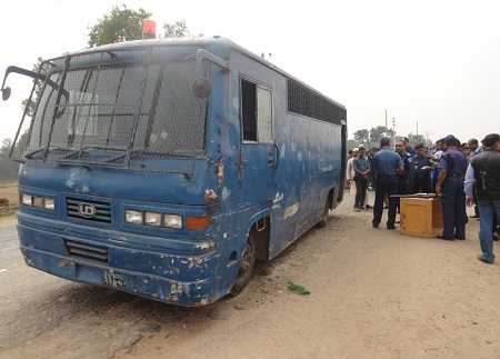 mymensingh pic-6 police van_33056