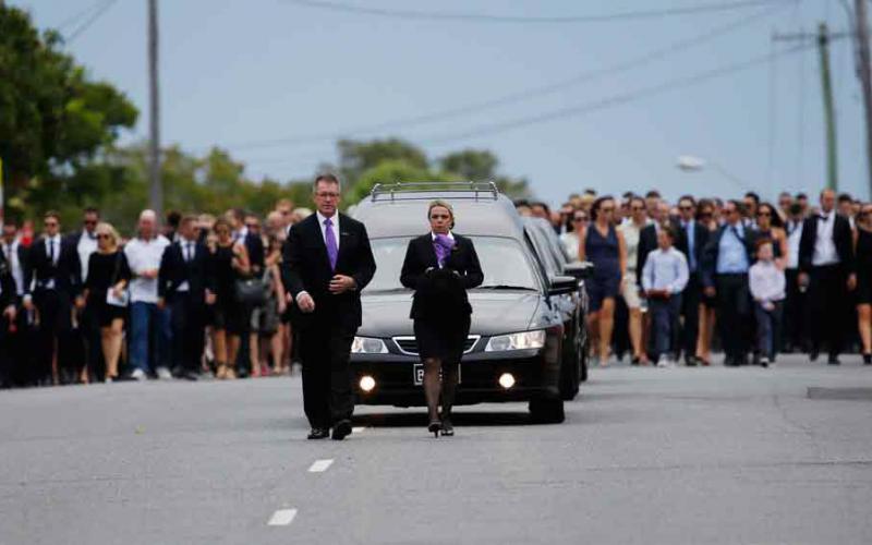 13fe9213d7e23fc8cbbae8e8e02908fe-1