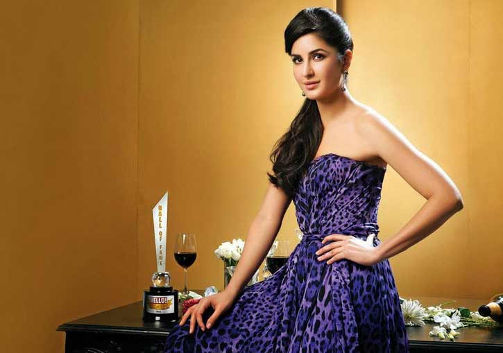 bg_Katrina_Kaif_bg_561436500