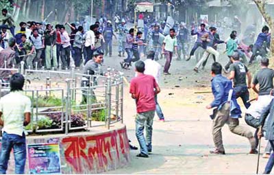 ত্রিমুখী-সংঘর্ষে-তিন-ছাত্র-নিহত