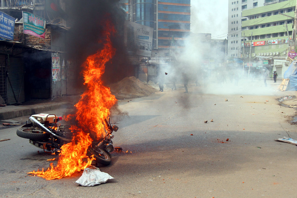 57_Fire_clash_Bijay Nagar_05012015_00 (3)