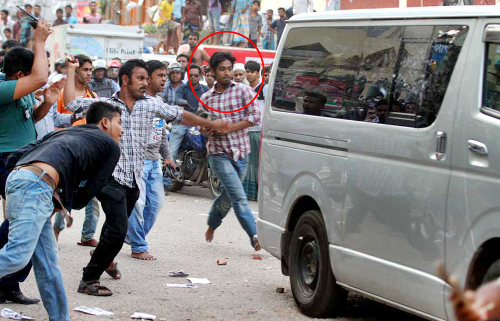 20-04-15-Attact Khaleda Zia CampaigndBazar-31
