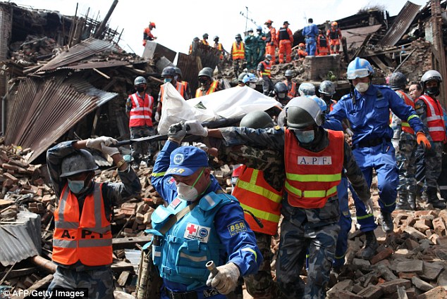 28274AB200000578-3062066-image-a-20_1430382565887