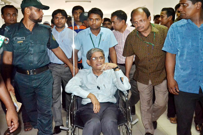 05-05-15-Mirza Fakhrul Islam Alamgir_BSMMU-8 (1)