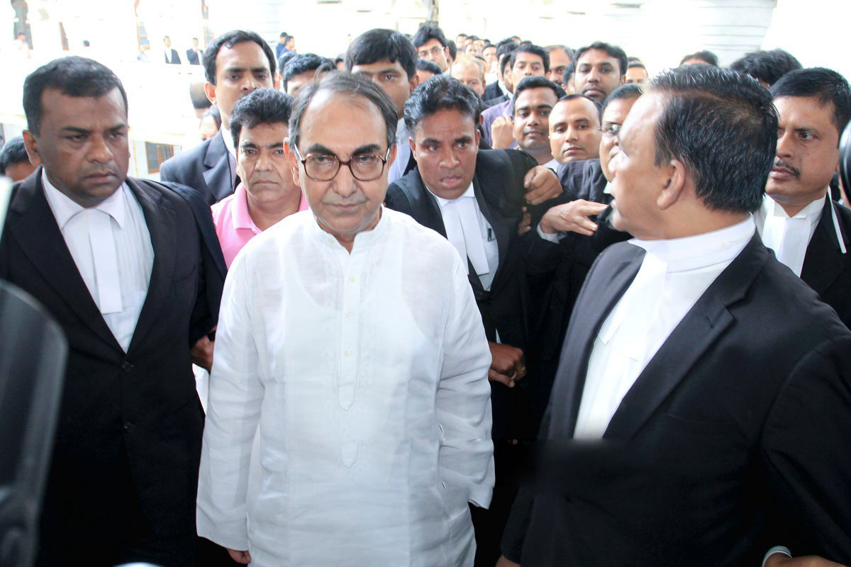 24_Mirza+Abbas_High+Court_130415_0012