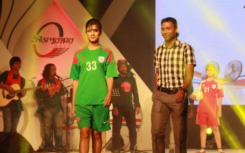 edce0c24899cabe5cd2861ef924aea87-7