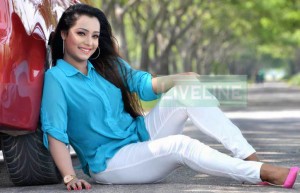 mimi_4_bg_2_849641284 copy